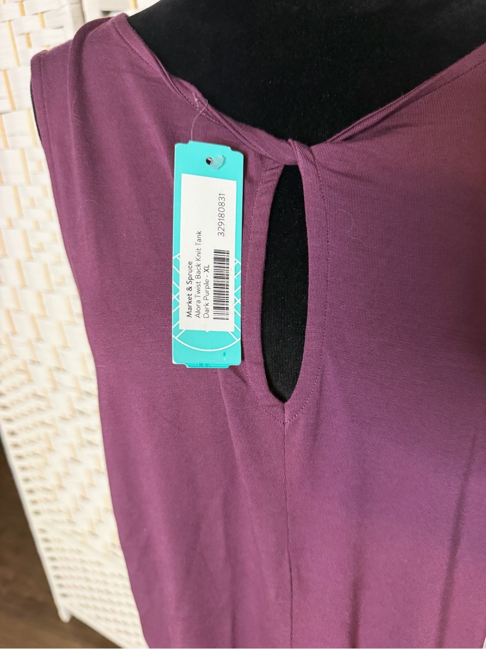 Market & Spruce Plum Keyhole Sleeveless Tank Top
